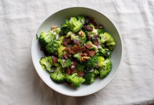 Salat krõbeda peekoniga